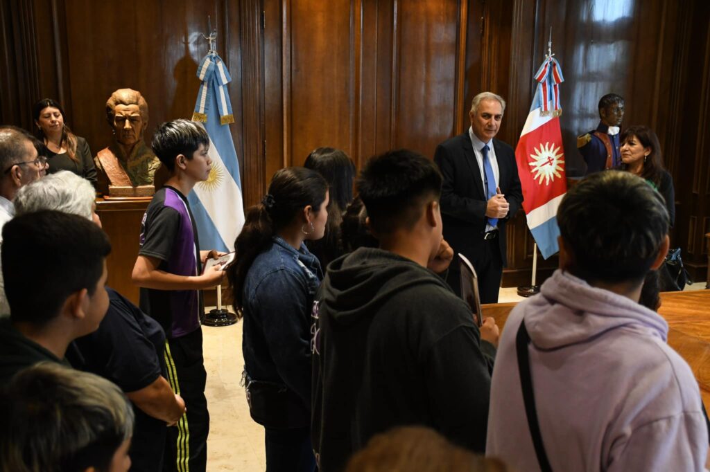 Alumnos del interior visitaron Casa de Gobierno