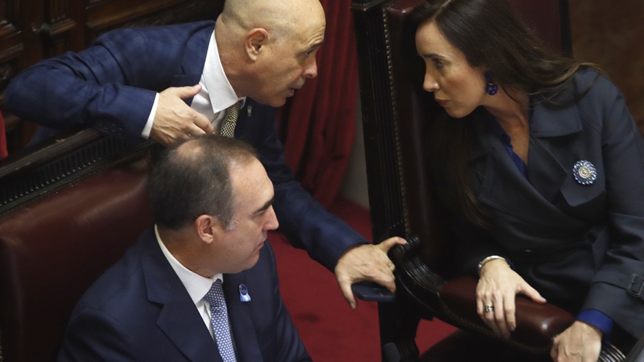 Golpe político: El peronismo, gobernadores y la Rosada quieren sacarle a Villarruel el control del Senado