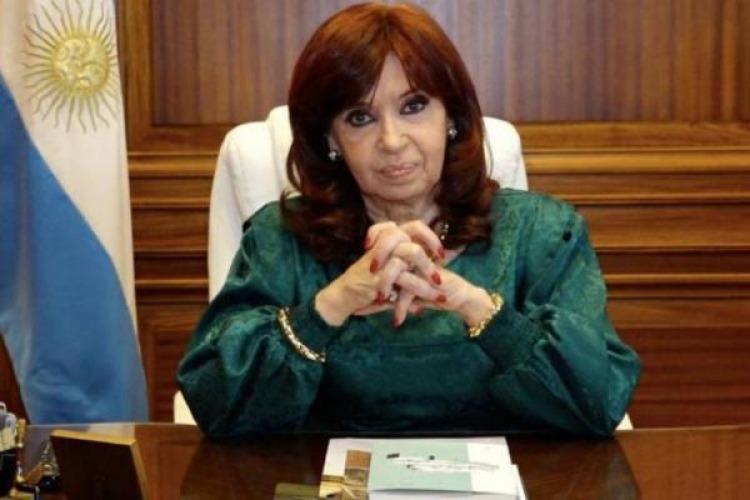 El insólito argumento por el que el Gobierno le quita la jubilación a Cristina pero mantiene la de Menem