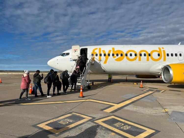 Flybondi quedó entre las peores aerolíneas del mundo tras cancelar 28 vuelos en una semana