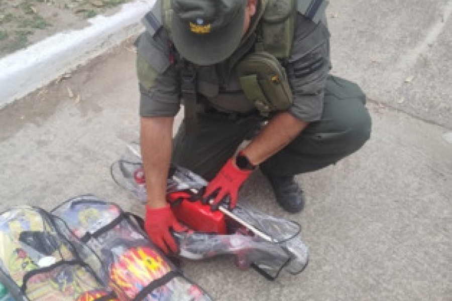 Gendarmería incautó 33 kilos de cocaína escondidos en patinetas y detuvo a dos personas