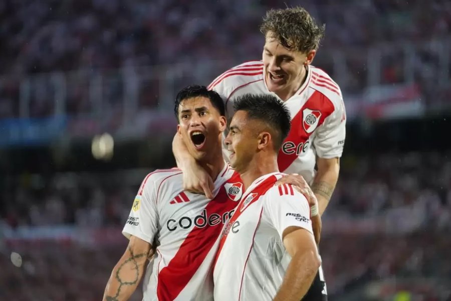 River fue más, goleó a Barracas Central y ahora pelea el campeonato