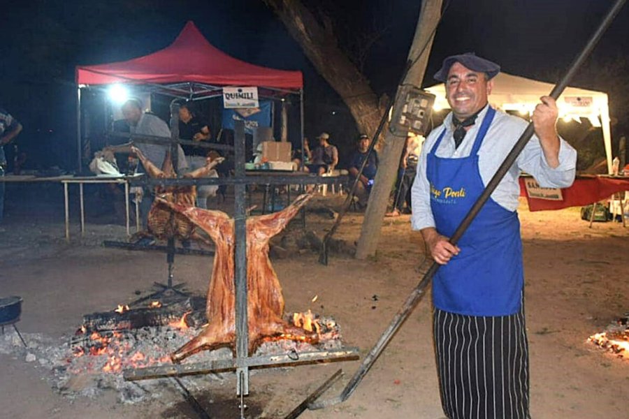 Una multitud disfrutó del Festival del Cabrito a la Estaca y la Empanada Frita