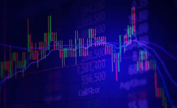 Se extiende la racha positiva: Los bonos en dólares suben y el riesgo país opera en mínimos de 2019