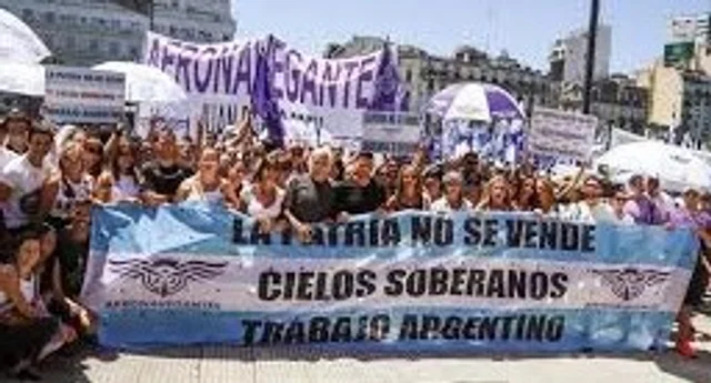 Aeronavegantes: La Justicia suspendió los decretos que declaraban a la aeronáutica como servicio esencial