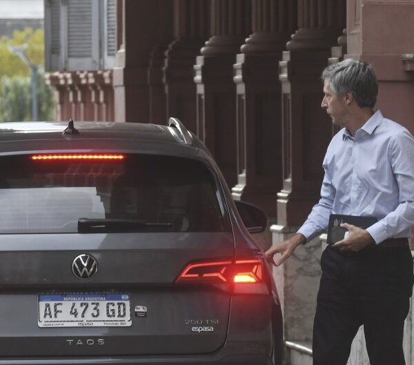 Las reservas cayeron USD 2000 millones pero en el Banco Central aseguran que «el jueves vuelven»