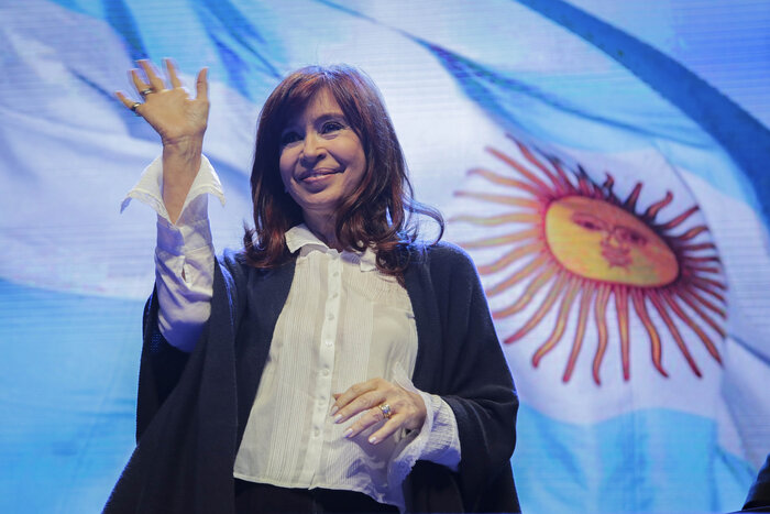 Cristina Kirchner asume formalmente la conducción del PJ y trabaja para «enderezar» al peronismo