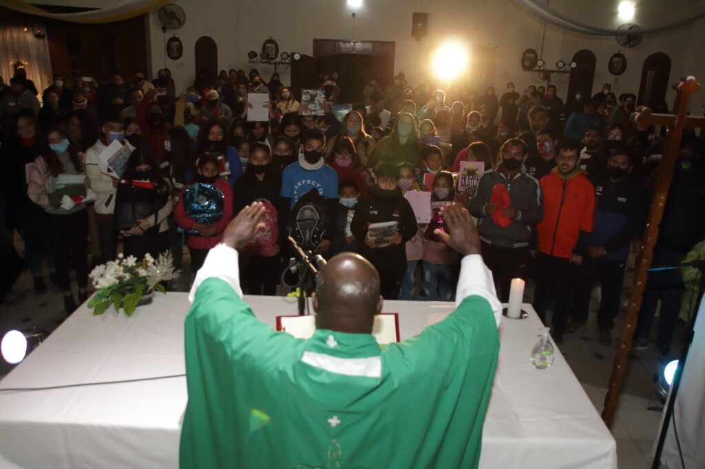 La Comunidad de San Luis Gonzaga invita todos los estudiantes a recibir bendición por culminación del año lectivo 2024