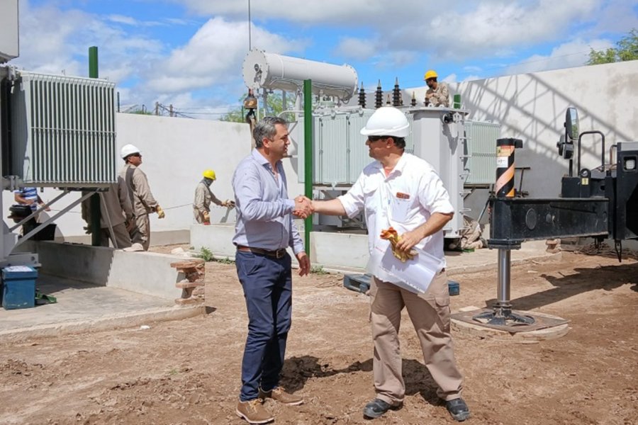 La Provincia instaló en Garza un transformador eléctrico