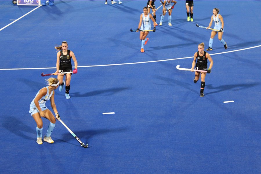 Alemania se tomó revancha y venció a Las Leonas en los penales