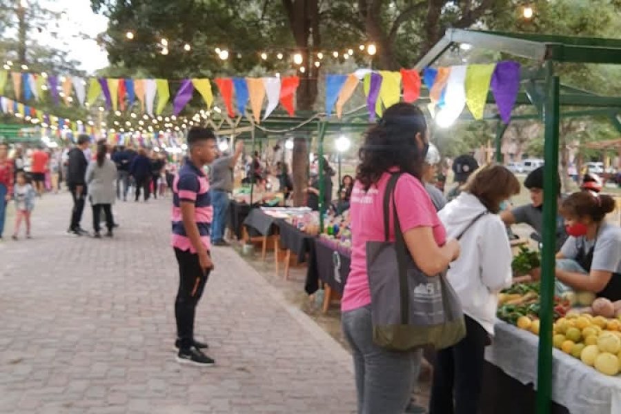 La Feria de Artesanos de la Casa del Bicentenario cierra su edición 2024 este próximo domingo