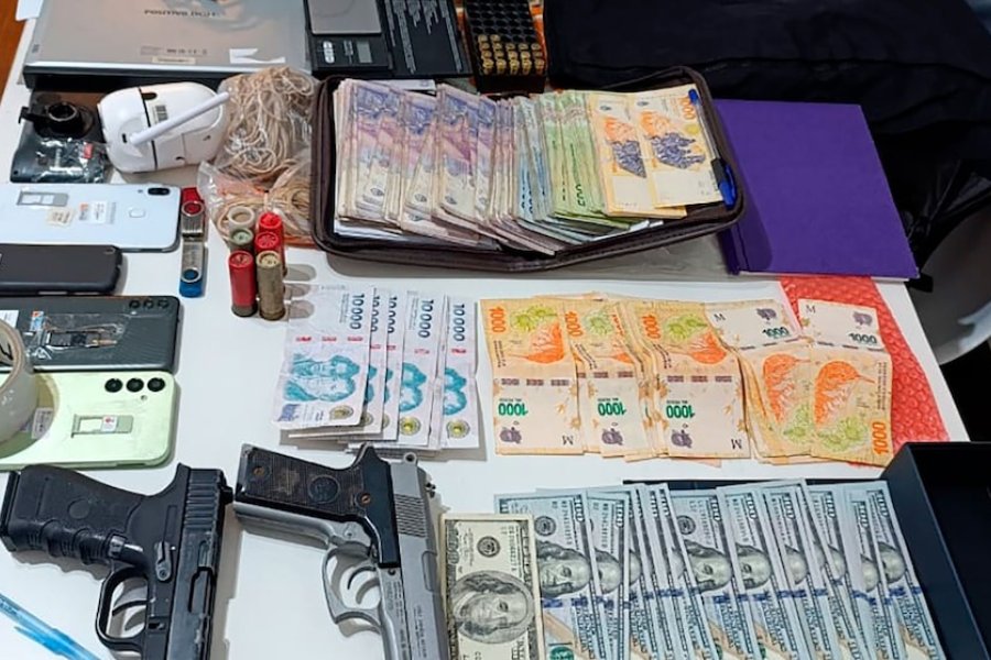 Detuvieron a 10 policías por allanamientos ilegales: Plantaban armas, robaban dinero y golpeaban a sus víctimas