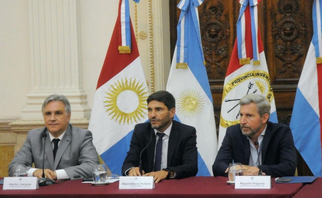 Pullaro, Llaryora y Frigerio quieren que el gobierno elimine ya las retenciones