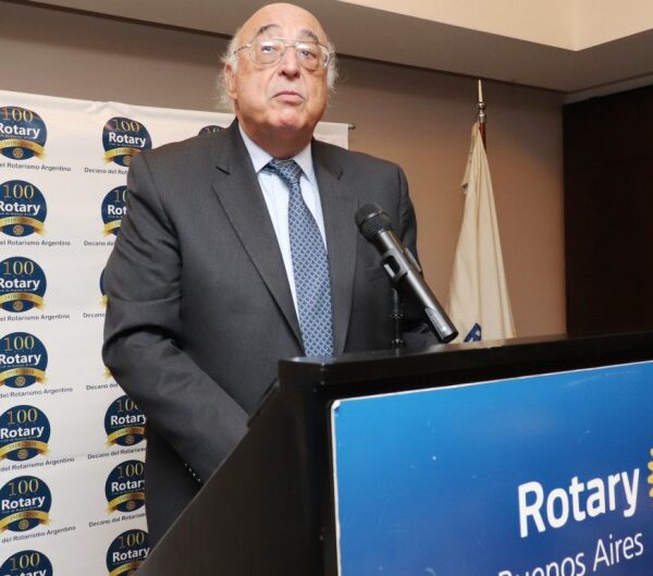 Broda reconoce que Milei superó las expectativas pero advierte que el ancla del dólar «se está debilitando»