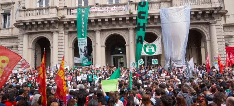 Polémica: El Gobierno intervinó el Hospital Bonaparte