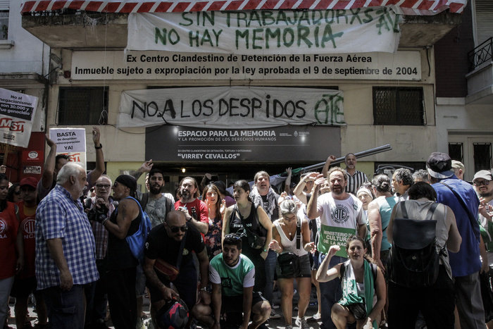 Un abrazo en defensa de los sitios de memoria