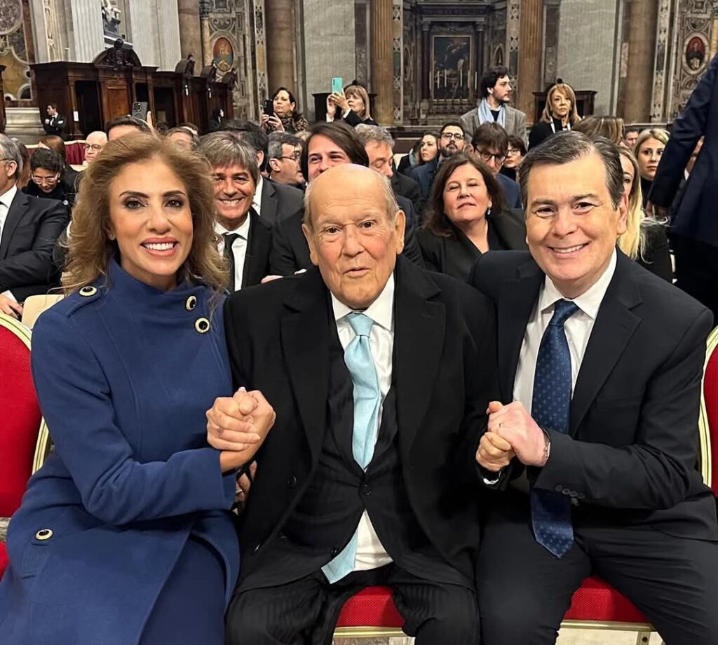 El gobernador Zamora despidió con emotivas palabras a Leo Dan