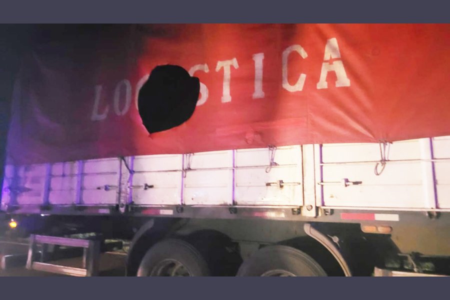 “Piratas” armaron falso operativo en la Ruta 9 y se llevaron millonaria carga de un camión