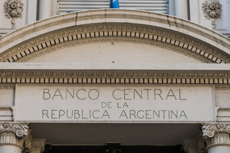 El BCRA espera el dato de la inflación de diciembre y analiza bajar las tasas de interés