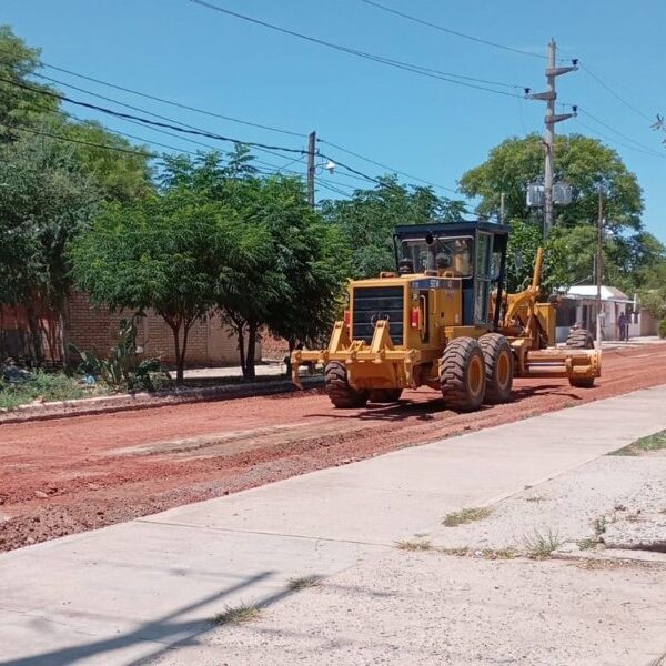 Clodomira: Se puso en marcha un plan de pavimentación en varios sectores