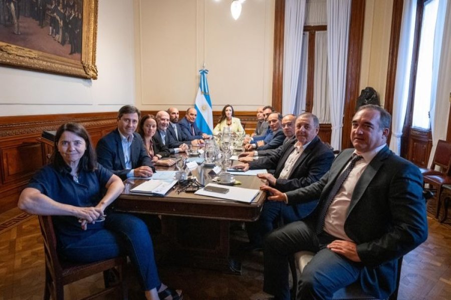 Villarruel y Francos se reunieron con senadores dialoguistas para negociar la eliminación de las PASO