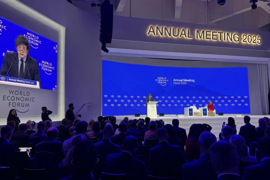 El presidente respondió a las críticas por su discurso en Davos: “No nos conmueven sus actos de falsa indignación”