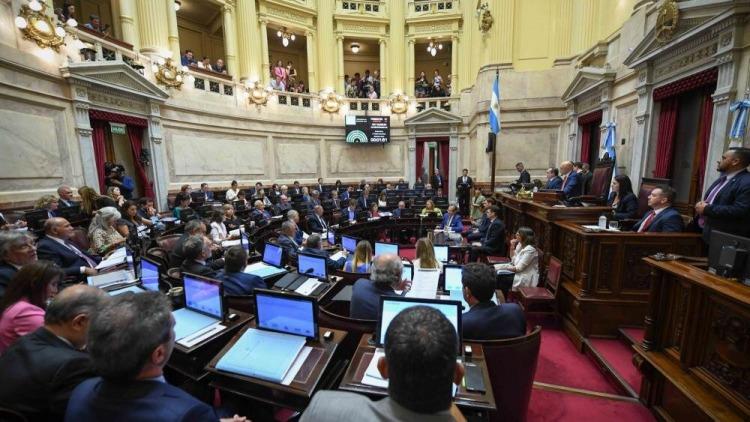 Los senadores nacionales de la provincia de Buenos rechazaron «enérgicamente» la intención de Milei de intervenir el territorio