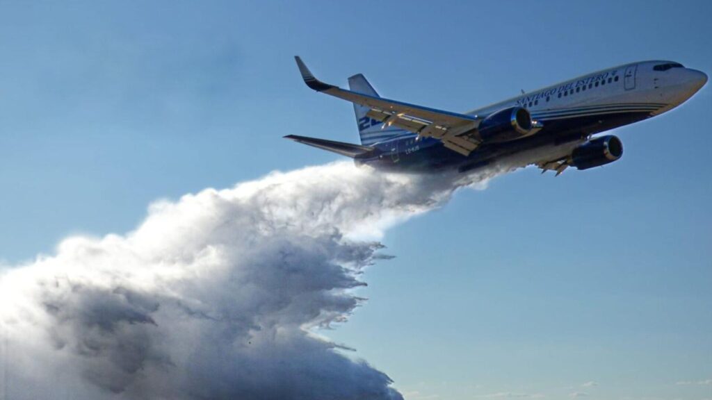 Santiago del Estero envió un avión hidrante para combatir los incendios en Río Negro