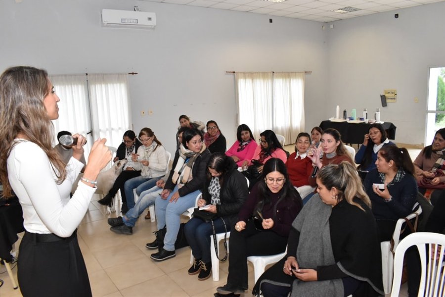 Se dictará un taller para el liderazgo femenino en la ciudad de Fernández