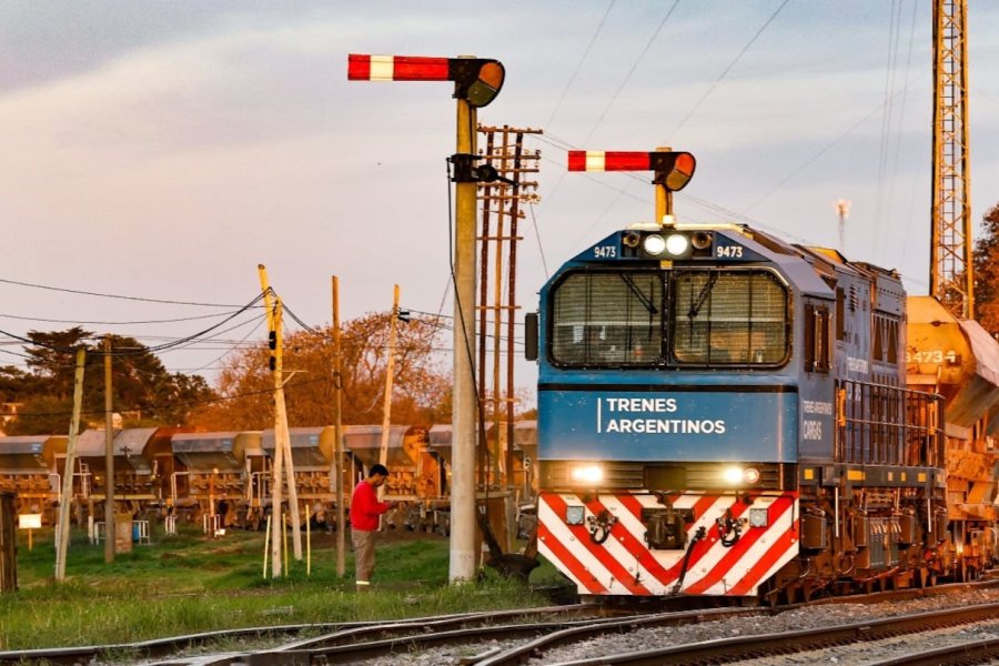 El Gobierno avanza con la privatización de Belgrano Cargas y publicará el decreto esta noche