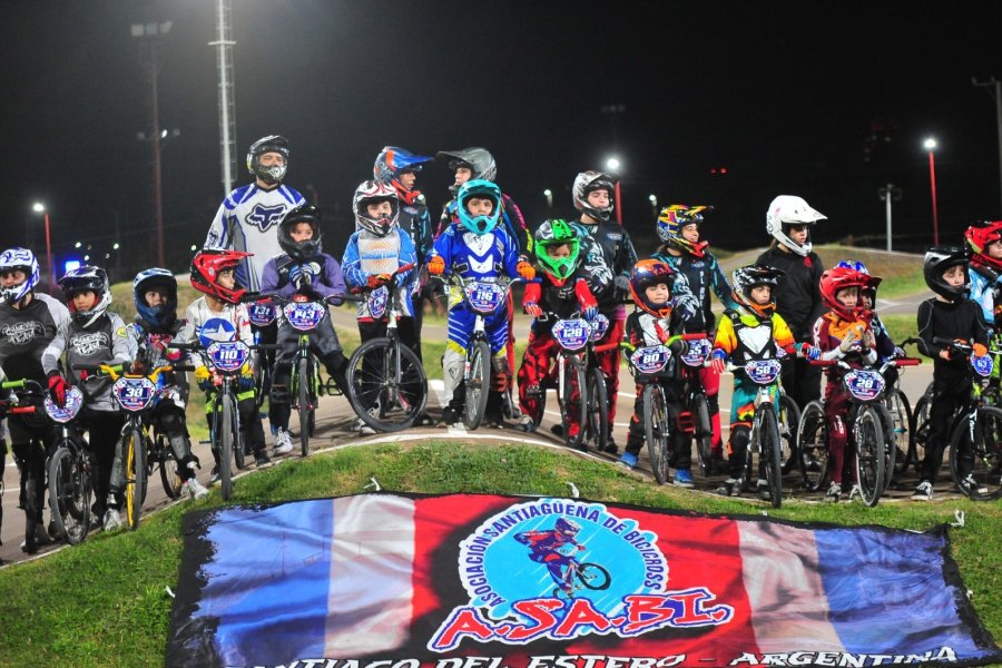 Francisco Lazarte y Agustina Ruarte se impusieron en la primera fecha del Torneo Anual de BMX