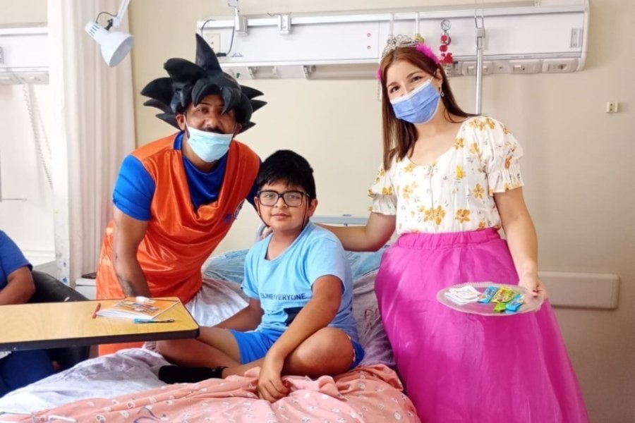 Princesas, Goku y el Hombre Araña visitaron a niños del CIS Banda