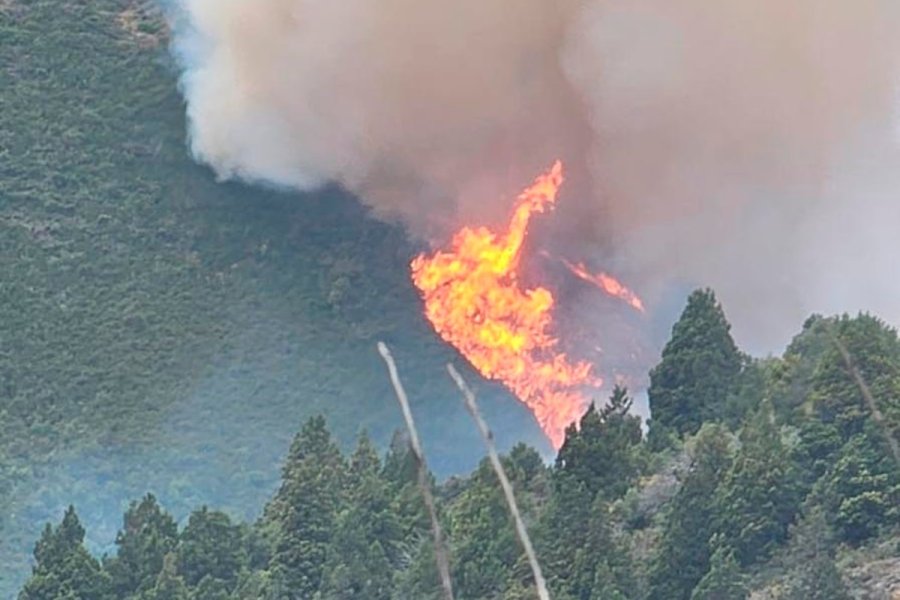 Un nuevo incendio en el Parque Nahuel Huapi genera preocupación y tensión entre los vecinos