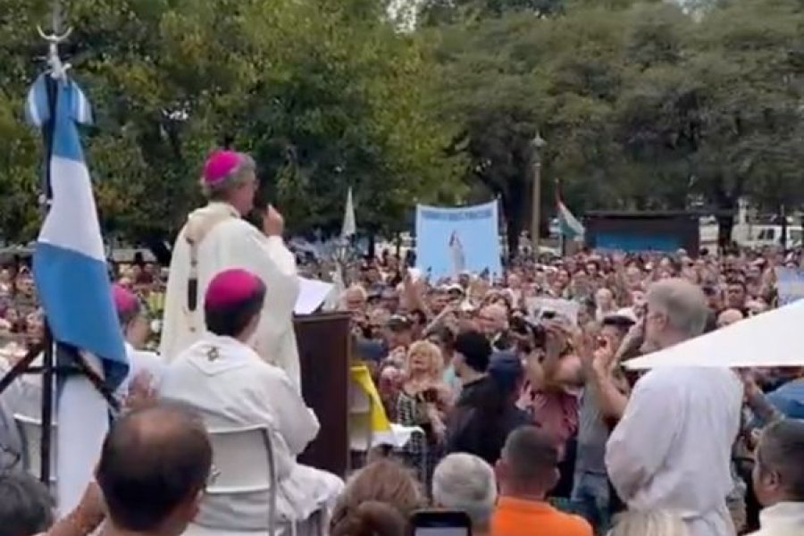 Masiva misa en Buenos Aires para pedir por la salud del papa Francisco