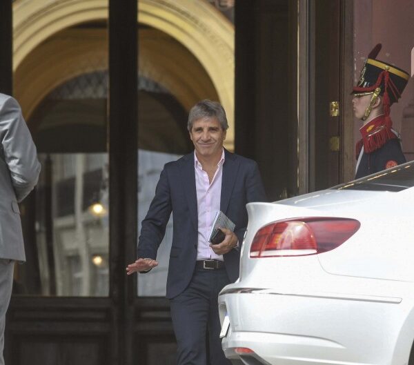El Banco Central quemó USD 200 millones y los bancos disparan las tasas para retener depósitos
