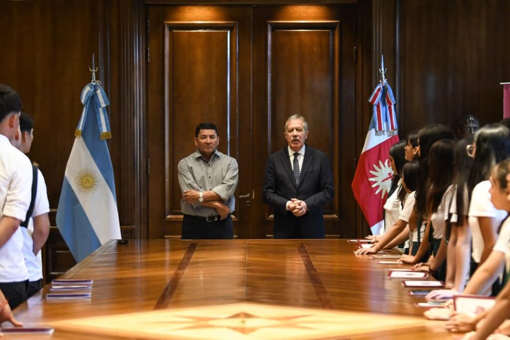 El Jefe de Gabinete recibió a alumnos del secundario de Sachayoj