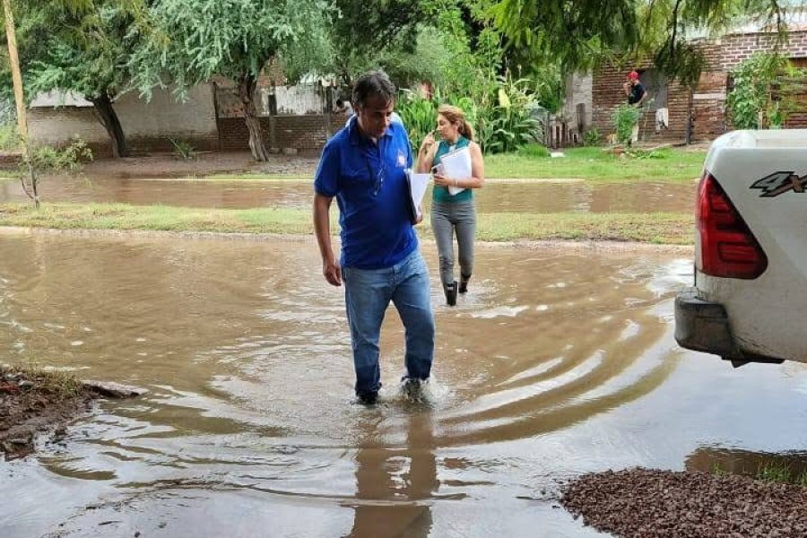 Añatuya: Brindan asistencia a afectados por las intensas lluvias