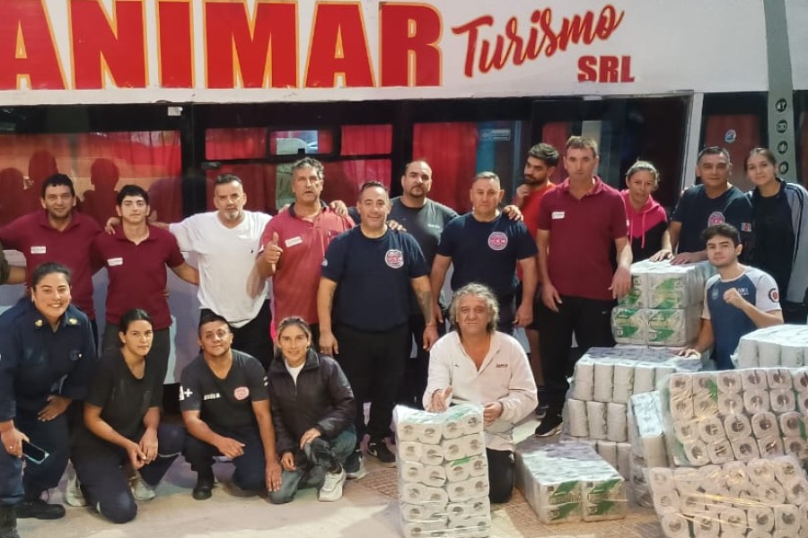 Bomberos ayudan a Bahía Blanca y prepara más donaciones para Salta y Tucumán