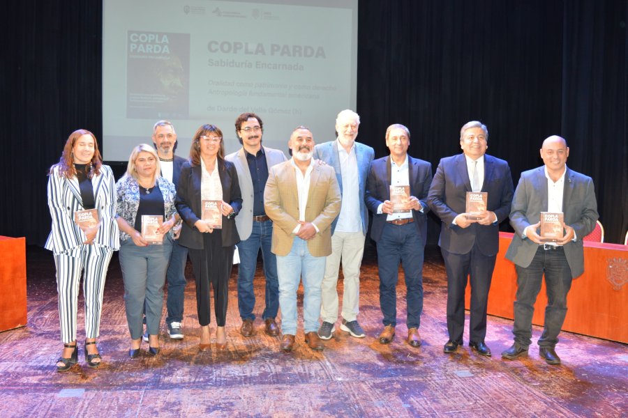 El vicegobernador asistió a la presentación del libro «Copia Parda Sabiduría Encarnada»