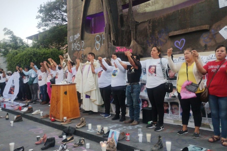 Luto Nacional y Protestas en México por el Hallazgo del Campo de Exterminio en Teuchitlán