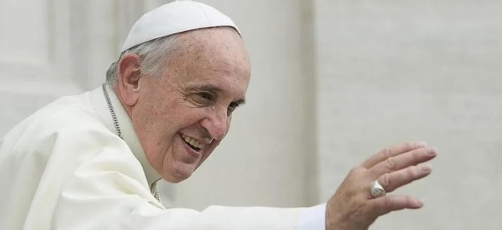 Mensaje del papa Francisco, desde el hospital: «Nuestro físico está débil, pero nada impide amar y rezar»