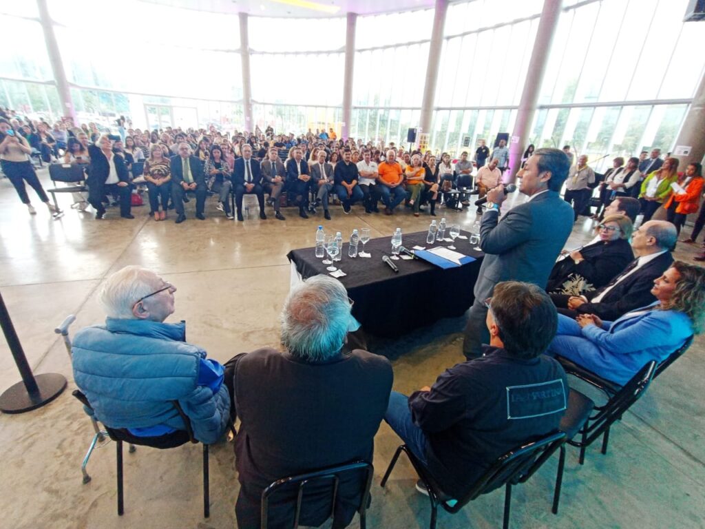 El vicegobernador Silva Neder asistió a la apertura del 2° Congreso Nacional del Medio Ambiente