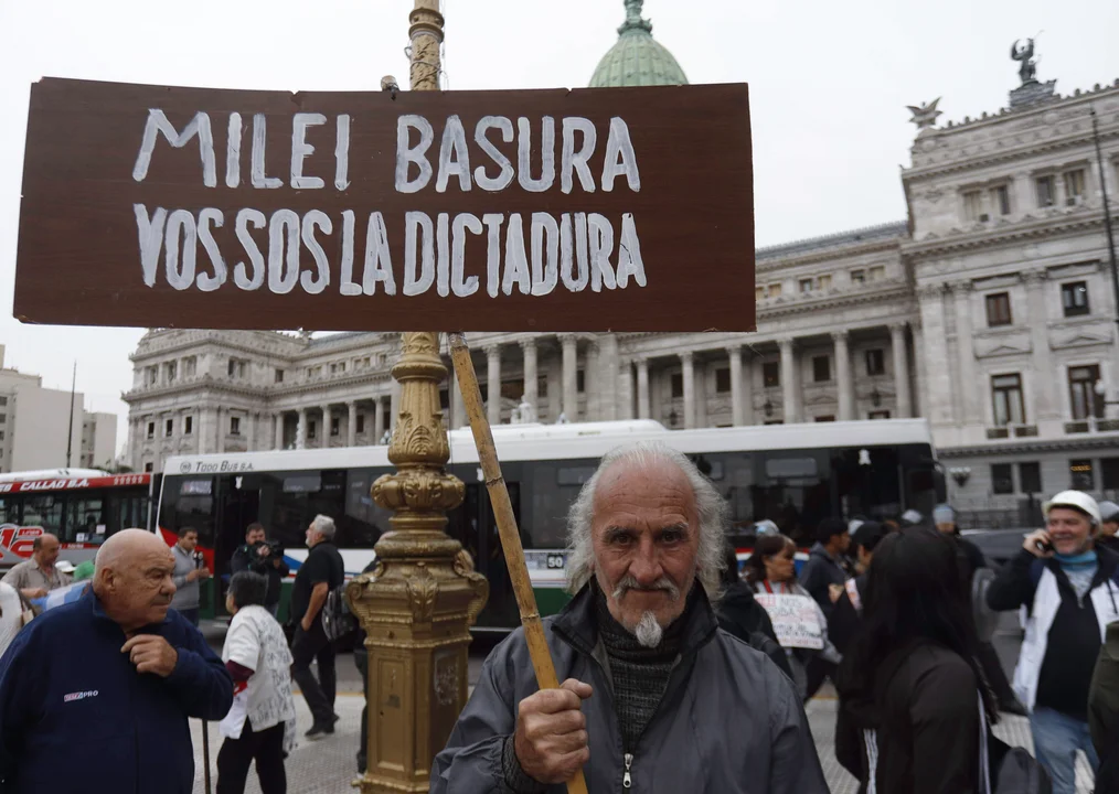 Amnistía Internacional denunció recortes, cierres de programas y mayor represión en la gestión de Milei