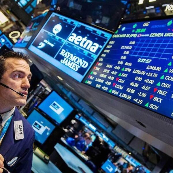 Fuerte caída en mercados por el temor a una guerra comercial a gran escala