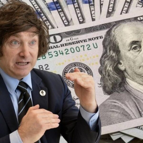 Se define si la salida es devaluación o suba de la brecha