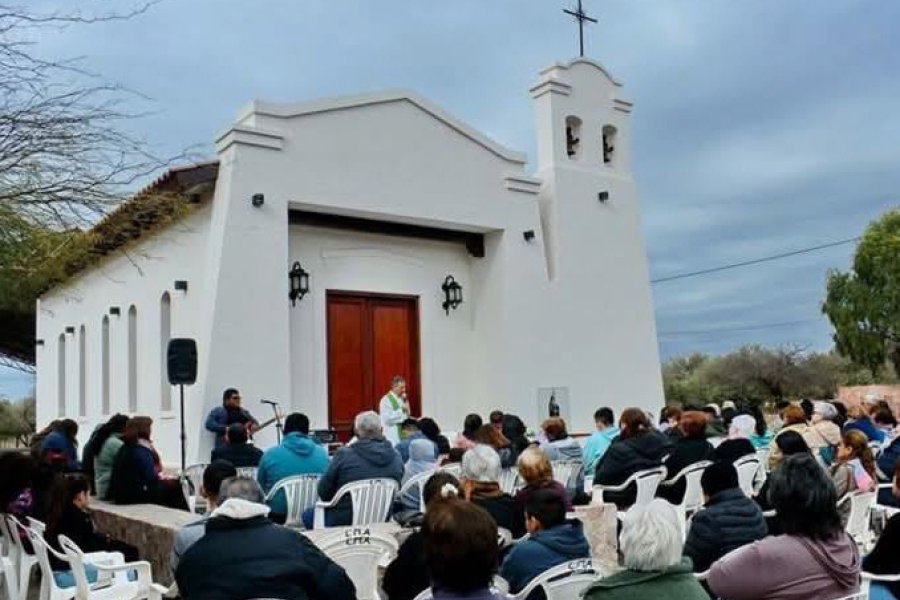 Villa Silípica: Procesión y apertura de la Puerta Santa en el santuario de Mama Antula