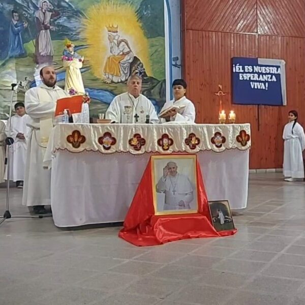 Jóvenes de La Salette recibieron el Sacramento de la Confirmación