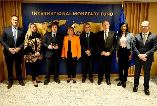 El FMI define este viernes si aprueba el nuevo acuerdo con la Argentina