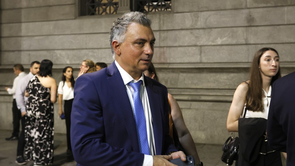Derrota de Pareja: Santiago Caputo logró echar a su hombre en Junín