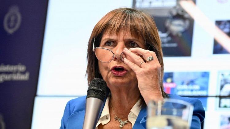 Bullrich dispuso un nuevo aumento salarial para efectivos de las fuerzas de seguridad